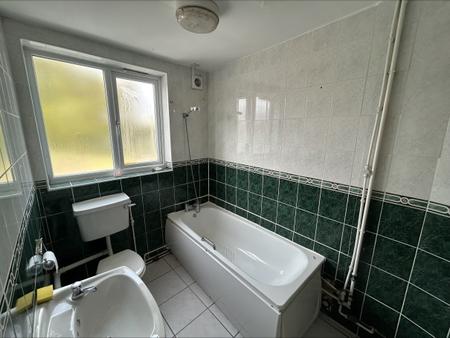 1 bedroom Flat to let in Dartmouth Avenue, Coalpool, Walsall, WS3