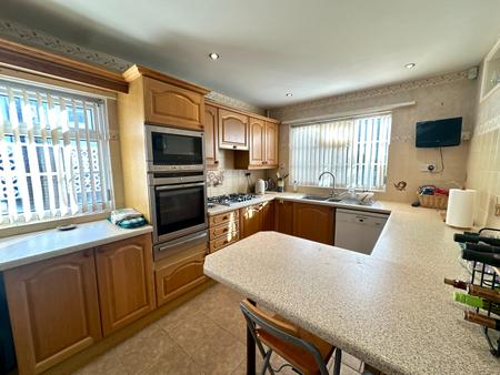 3 bedroom Detached house for sale in Beechwood Close, Bloxwich, Walsall, WS3