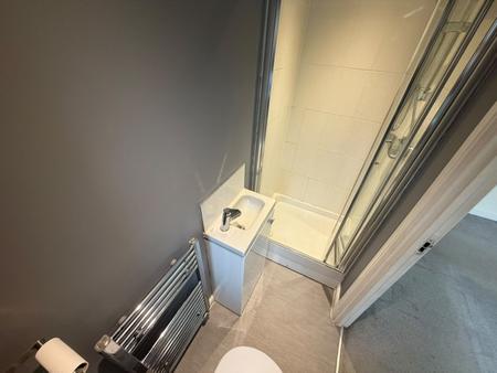 2 bedroom Semi-detached house to let in Mentor Close, Walsall, WS2