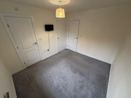 2 bedroom Semi-detached house to let in Mentor Close, Walsall, WS2