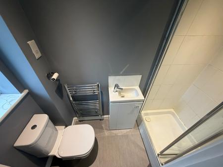 2 bedroom Semi-detached house to let in Mentor Close, Walsall, WS2