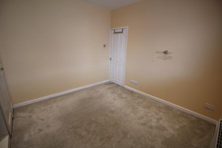 2 bedroom Bungalow to let in Avon Road, Oldham, OL9