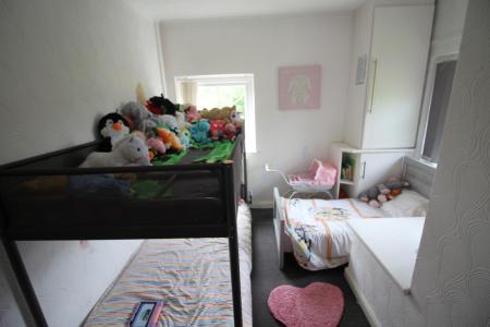 2 bedroom Flat for sale in Dale Square, Royton, OL2