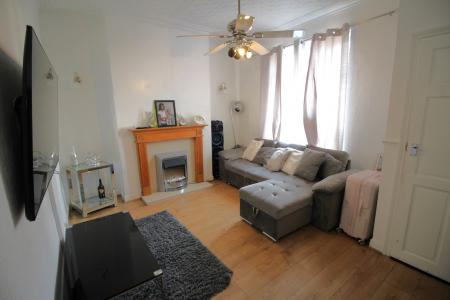 2 bedroom End of terrace house for sale in Hollins Road, Oldham, OL8