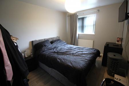 2 bedroom Flat for sale in PORTFOLIO, Mossley, OL5