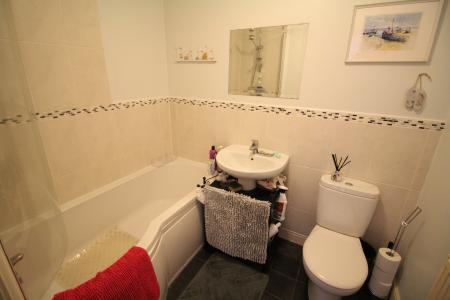 2 bedroom Flat for sale in PORTFOLIO, Mossley, OL5