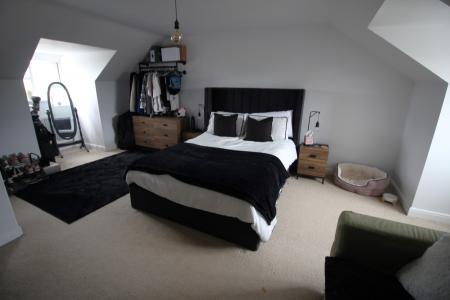 2 bedroom Flat for sale in PORTFOLIO, Mossley, OL5