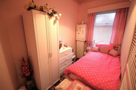 2 bedroom End of terrace house for sale in Prince George Street, Oldham, OL1