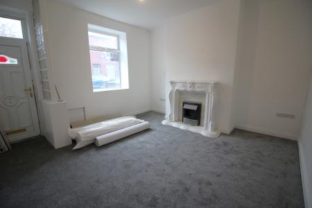 3 bedroom Terraced House to let in Randolph Street, Oldham, OL8