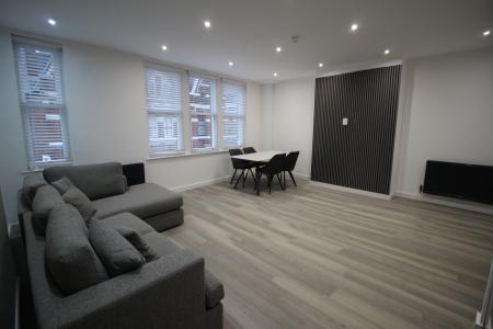 2 bedroom Duplex to let in Silver Street, Bury, BL9