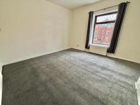 2 bedroom Terraced House to let in Rochdale Road, Shaw, OL2