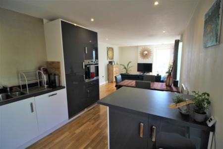 2 bedroom Flat to let in St Johns Gardens, Bury, BL9