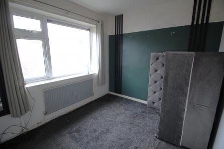 1 bedroom Flat for sale in Foxglove Drive, Bury, BL9