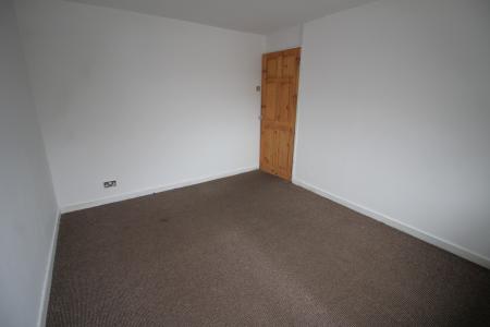 3 bedroom Terraced House to let in Mossbank Grove, Heywood, OL10