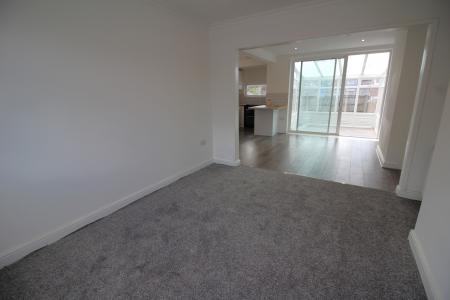 3 bedroom Semi-detached house to let in Crossfield Street, Bury, BL9