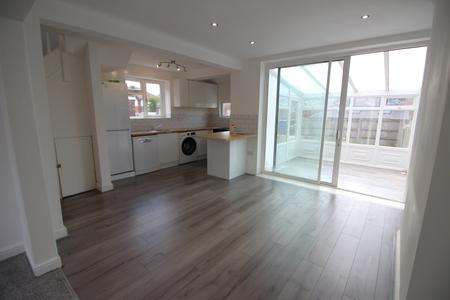 3 bedroom Semi-detached house to let in Crossfield Street, Bury, BL9