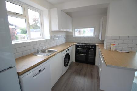 3 bedroom Semi-detached house to let in Crossfield Street, Bury, BL9