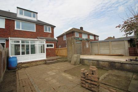 3 bedroom Semi-detached house to let in Crossfield Street, Bury, BL9