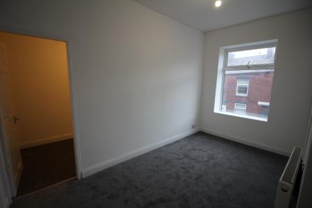 3 bedroom Terraced House to let in Randolph Street, Oldham, OL8
