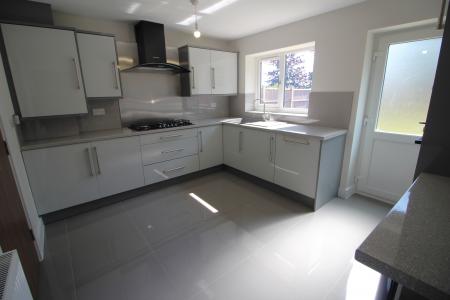 5 bedroom Semi-detached house for sale in Walker Road, Manchester, M9