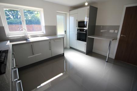 5 bedroom Semi-detached house for sale in Walker Road, Manchester, M9