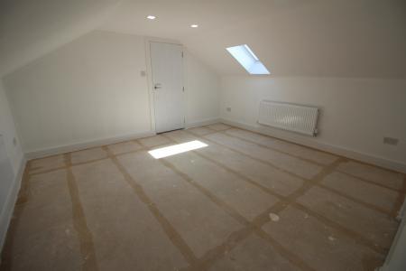 5 bedroom Semi-detached house for sale in Walker Road, Manchester, M9