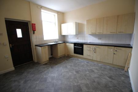 2 bedroom Terraced House to let in Spring Street, Oldham, OL4