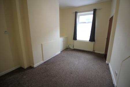 2 bedroom Terraced House to let in Spring Street, Oldham, OL4
