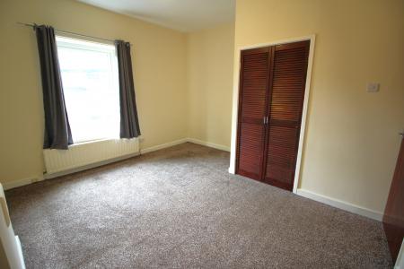 2 bedroom Terraced House to let in Spring Street, Oldham, OL4