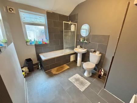 1 bedroom House share to let in Nelson Street, Salford, M7