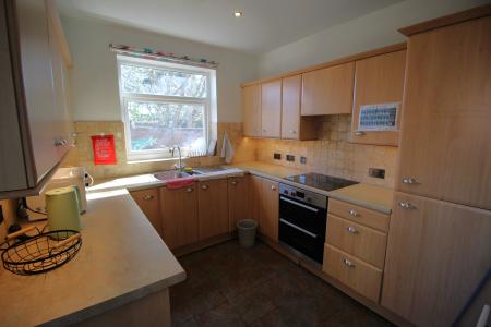 2 bedroom Terraced House to let in Copster Place, Oldham, OL8