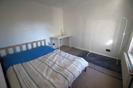 2 bedroom Terraced House to let in Copster Place, Oldham, OL8