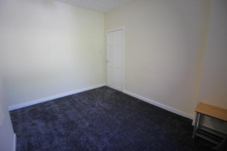 2 bedroom Flat to let in St Alban's Terrace, Manchester, M8