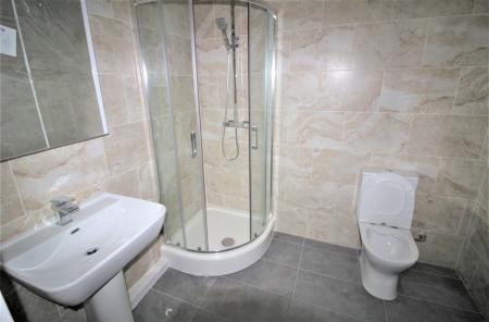 1 bedroom Flat to let in 116 Wash Lane, Bury, BL9