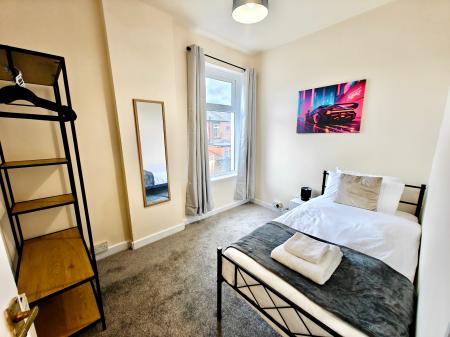 2 bedroom End of terrace house to let in Coomassie Street, Radcliffe, M26