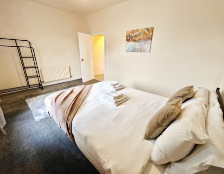 2 bedroom End of terrace house to let in Coomassie Street, Radcliffe, M26
