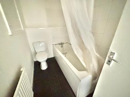 2 bedroom Terraced House to let in Abercarn Close, Manchester, M8
