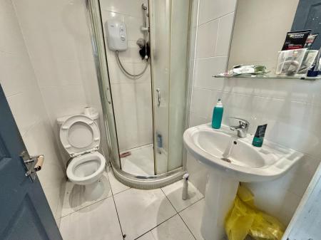 1 bedroom House of Multiple Occupation to let in Albert Park Road, Manchester, M7