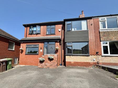 Lilac View Close, Oldham, OL2