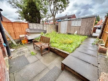 2 bedroom End of terrace house to let in Tenby Street, Oldham, OL8
