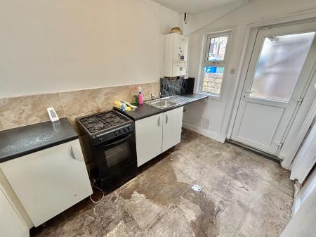 3 bedroom End of terrace house to let in Daisy Bank, Bacup, OL13