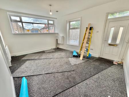 3 bedroom End of terrace house to let in Daisy Bank, Bacup, OL13