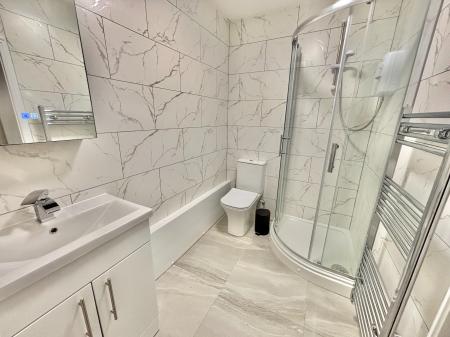 1 bedroom House share to let in Chorley Old Road, Bolton, BL1