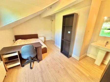 1 bedroom House share to let in Albert Park Road, Manchester, M7