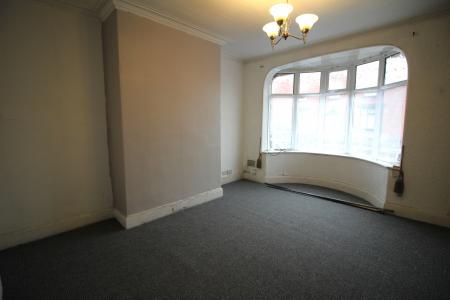 2 bedroom Terraced House to let in Burnley Lane, Oldham, OL1