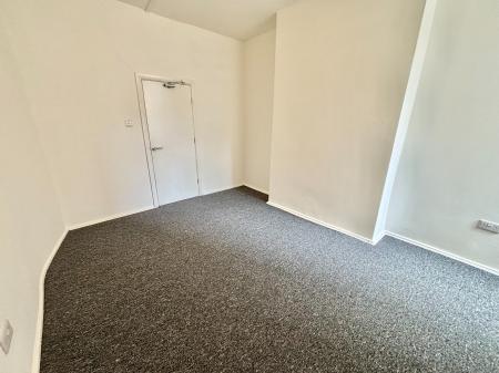 1 bedroom Flat to let in High Peak Street, Manchester, M40