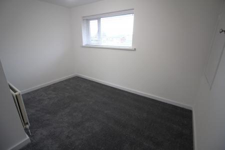 1 bedroom Apartment to let in Andover Avenue, Middleton, M24