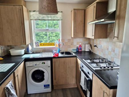 2 bedroom Town house to let in New Bridge Gardens, Bury, BL9