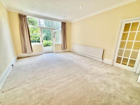 4 bedroom Semi-detached house for sale in Park Road, Prestwich, M25