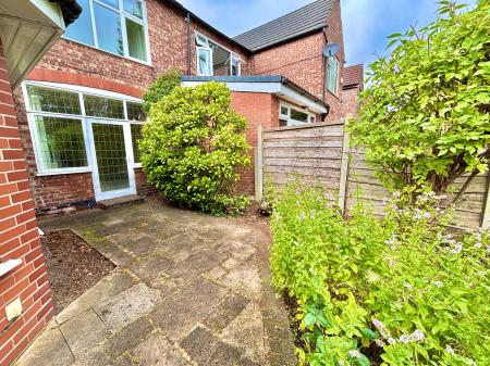 4 bedroom Semi-detached house for sale in Park Road, Prestwich, M25